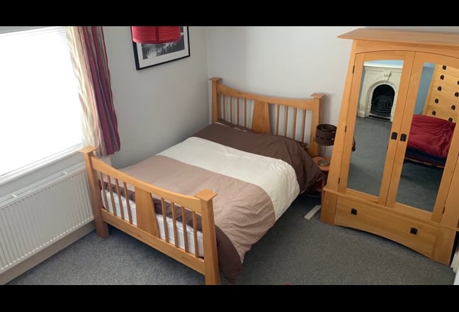 Room in quiet, well-run home (live-in landlord) Main Photo