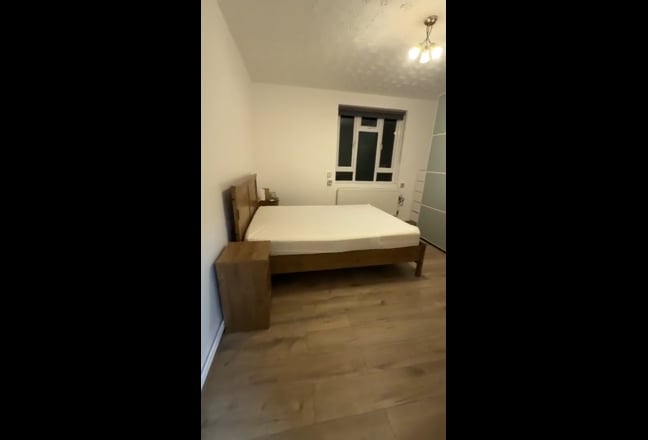 New Place at Fulham, Whole Place Empty, 4 Rooms Main Photo