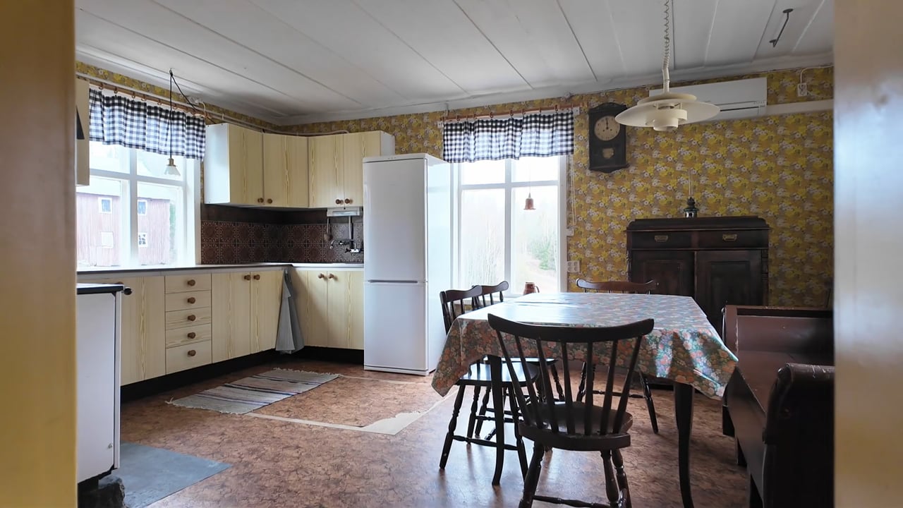 5 rum Vinterbonat fritidshus på Häggvik 121 Nordingrå Kramfors kommun - video