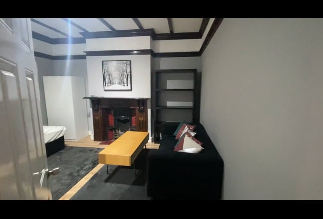 Massive 25M Double bedroom in Tooting Bec Main Photo