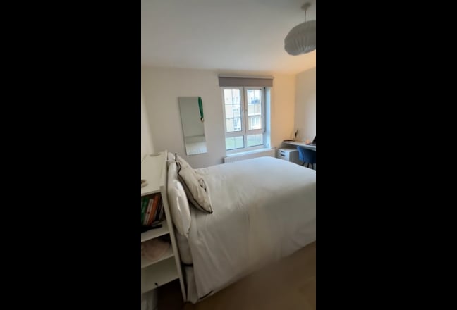 (1 Month) Bright,modern spacious double in Wapping Main Photo