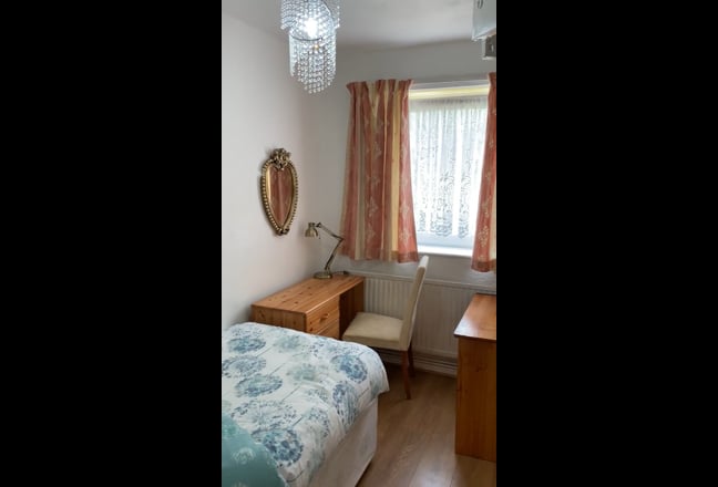 ROOM TO RENT Main Photo