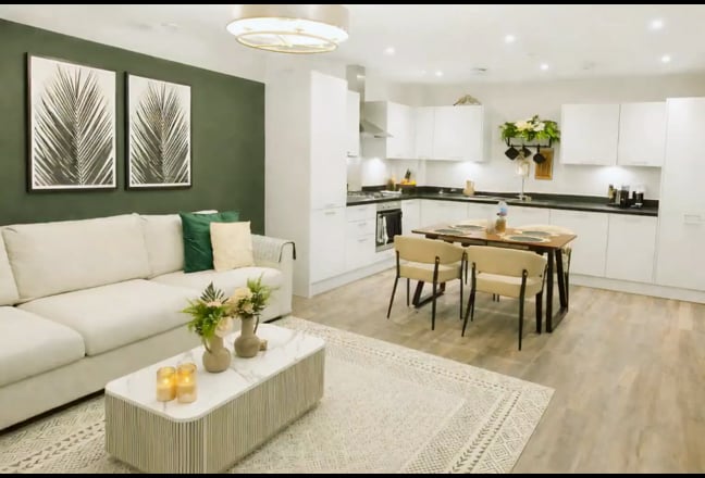 Premium King Room -New Build Flat -Patio - Parking Main Photo
