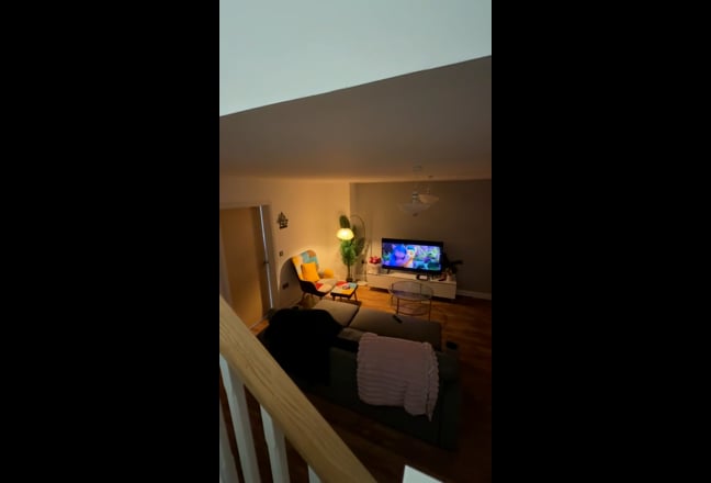 Looking for a Female Flat Mate  Main Photo