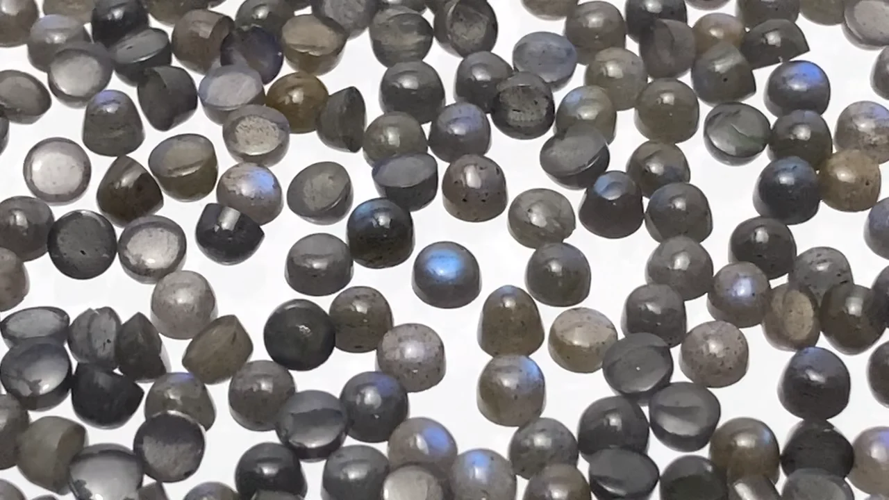 宝石質ブラックラブラドライト AAA- ラウンド カボション3×3mm 20個