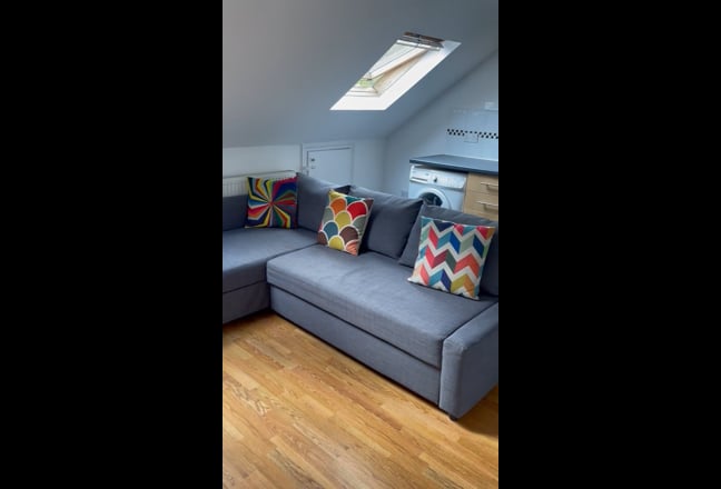 Cosy One Bed Flat in Leyton (Central Line)  Main Photo