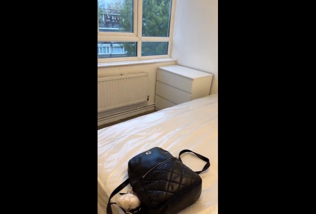 Short Term - Room for rent (21st May– 26th June) Main Photo