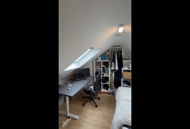 Renovated Flat Great Location Bills Included Main Photo