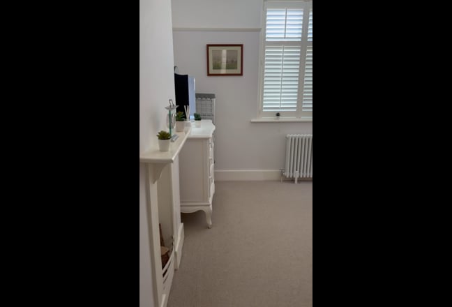 En-suite- Double-1 min walk to stn  &pound;850 inc Main Photo