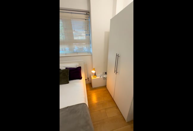 Single room available in Stockwell Main Photo