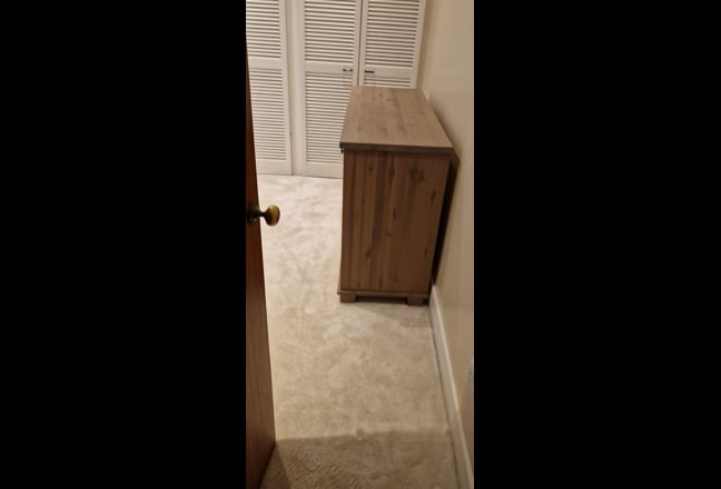 Double Room for 1 female, good central commute Main Photo