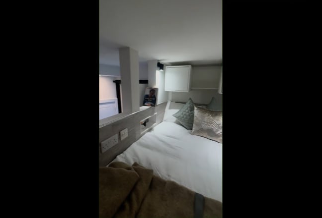  NO DEPOSIT Last Studio in Million &pound; house Main Photo