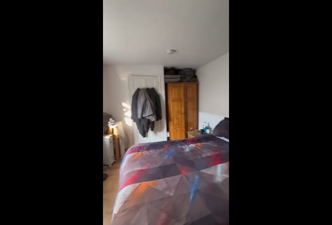 015M-Bounds Green-Modern One Bedroom Flat Main Photo
