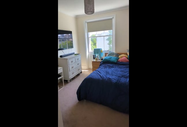 Bright double room Brunswick Place seafront Main Photo