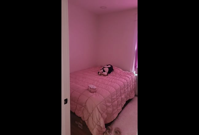 Room For Rent  Main Photo