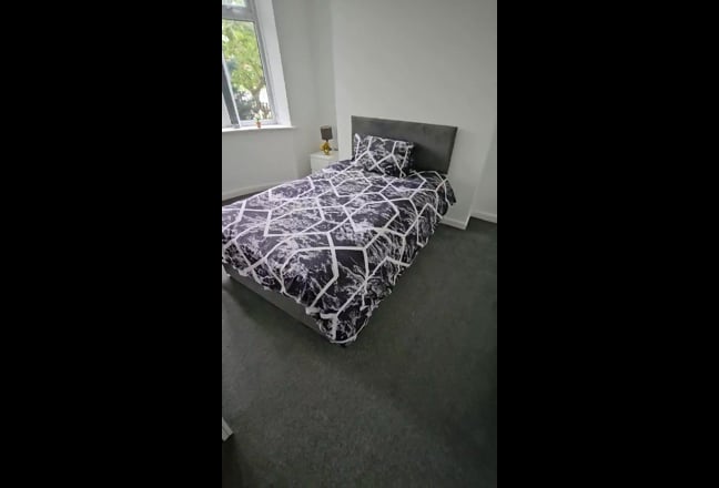 Beautifully Furnished Double Room Low Deposit Main Photo