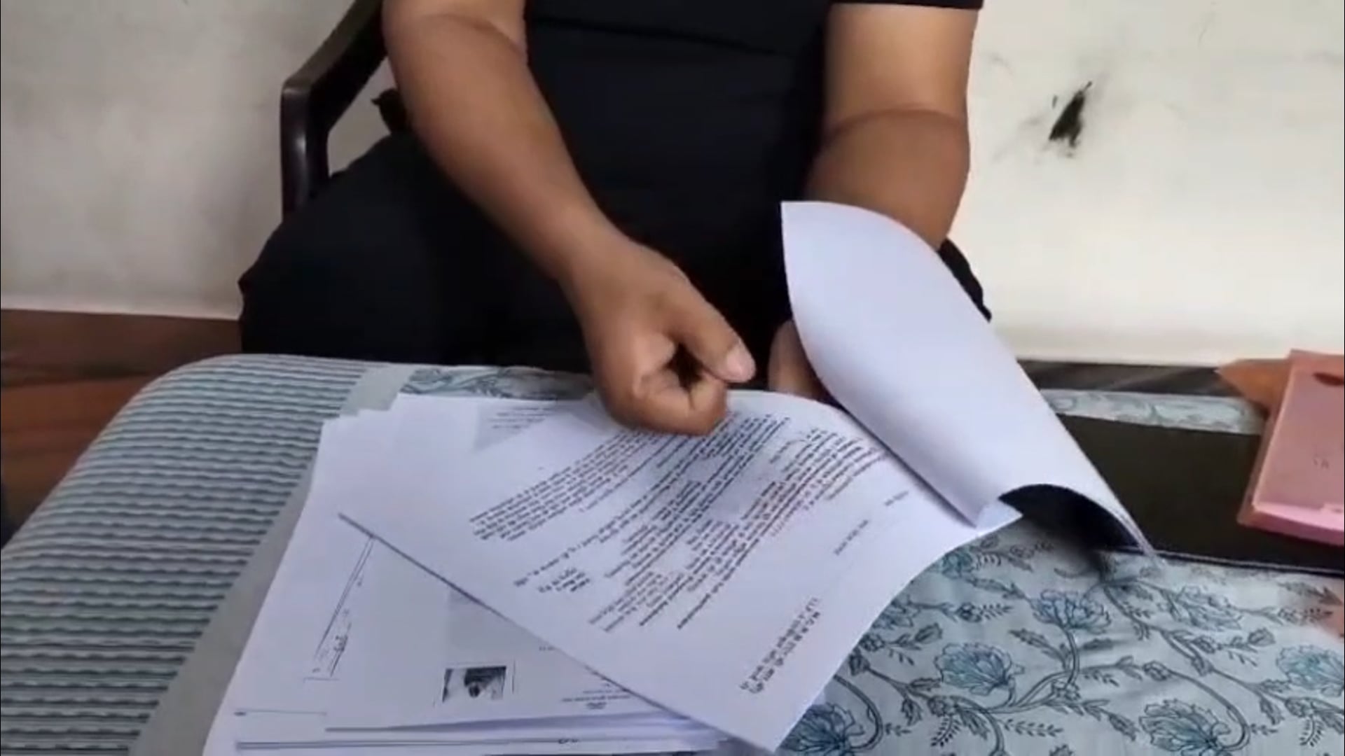दो पक्षों के पुराने विवाद में अब नया मोड़ आया सामने, मां ने बेटे के विरोधी पर लगाया दुष्कर्म व छेड़खानी का संगीन आरोप।