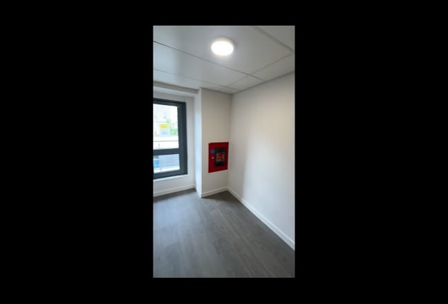 Spacious Studio Flat - 29M2 - Students Only Main Photo