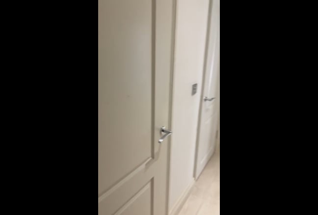 Spacious modern 2 bedroom apartment with 2parking  Main Photo