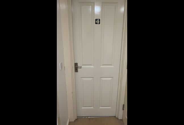Ensuite king size room available  Main Photo