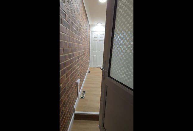 Studio Flat for Rent - Ideal for single Main Photo