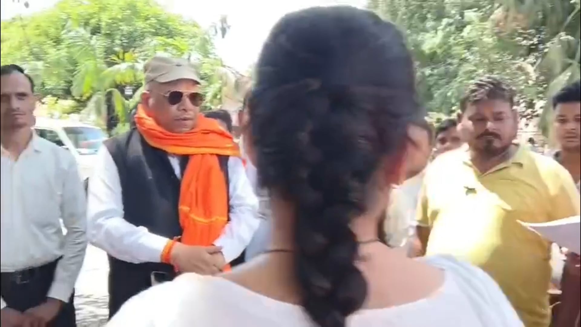 शाहजहाँपुर में नुमाइश को लेकर विवाद, आयोजन स्थल व सुरक्षा व्यवस्था पर उठे सवाल एडवोकेट राजेश अवस्थी ज्ञापन 