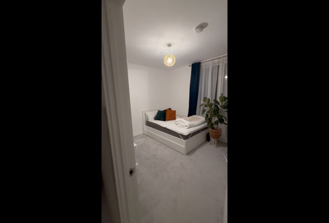 2 double bedrooms available in Barking Riverside! Main Photo