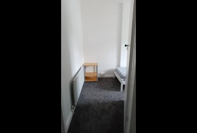 Independent Single Room Available  Main Photo