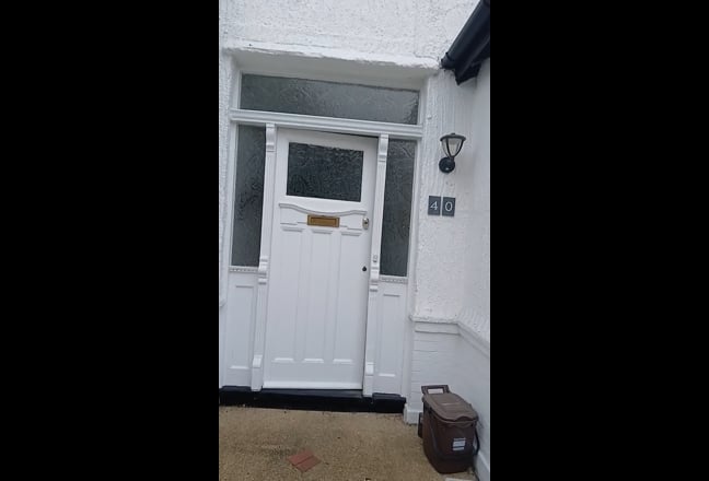 Monday to Friday double room with bathroom Main Photo
