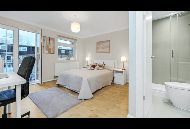 🏡 Brand new rooms by beautiful Gunnersbury Park!  Main Photo