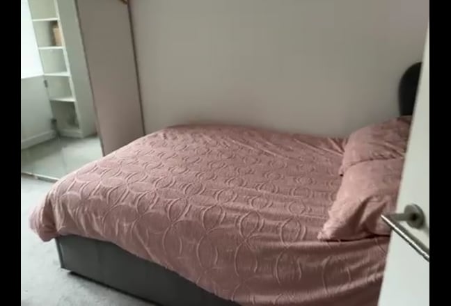 Double bedroom for single occupancy Main Photo