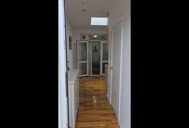Brand new modern 1 double room flat  Main Photo