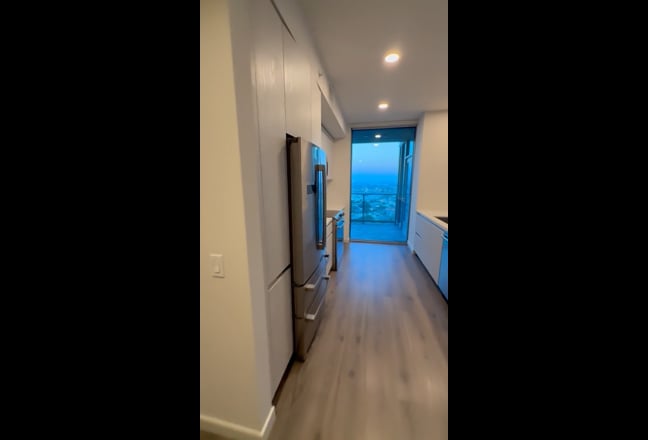 Luxury apartment rental opportunity  Main Photo