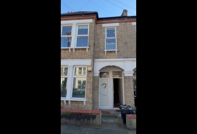 Large room in Tooting (Nort Line) - 1050 + ~130. Main Photo