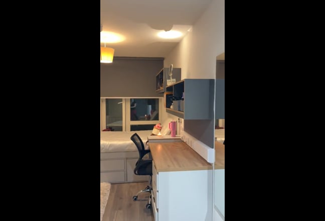En-suite double room - females preferred Main Photo