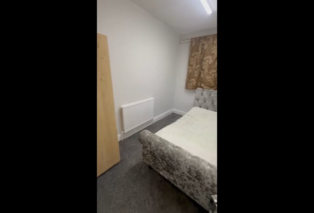 🏡 Spacious Single Room | All Bills Included | Main Photo