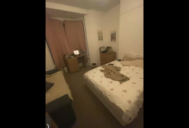 Large Room Immediately Available in Brighton Main Photo