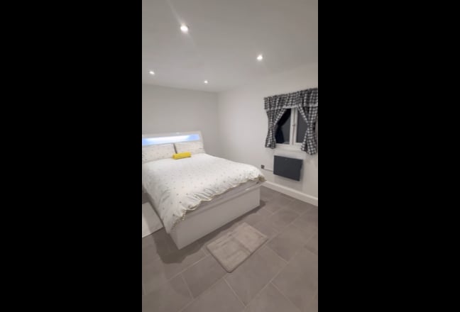 New Self-Contained Studio | Short stays  Main Photo