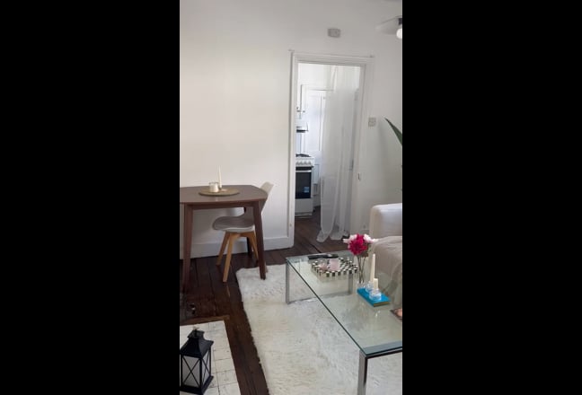 Large double room close to Honor Oak Park station Main Photo