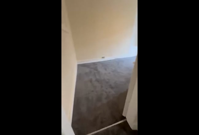 1 double room in renewed flat G31  Main Photo