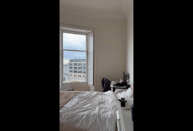 Sunny Double Bedroom flat in Haymarket Main Photo
