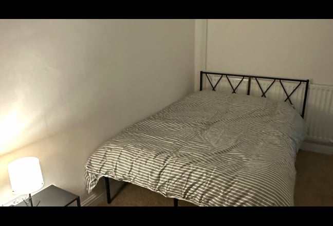 Double Room WV3, Walk to City, Great Location Main Photo