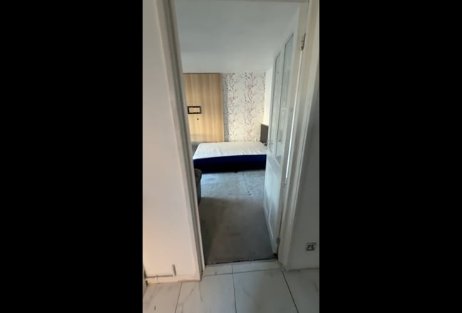 Spacious rooms to rent for professionals Main Photo
