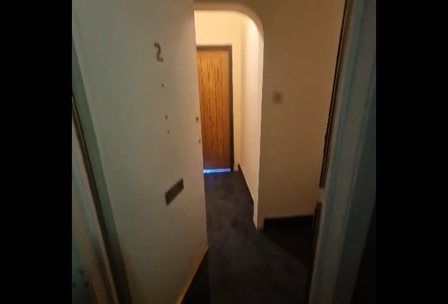 Beautifully Renovated 2‑Bedroom Flat in EH8 – &pound;1,5 Main Photo