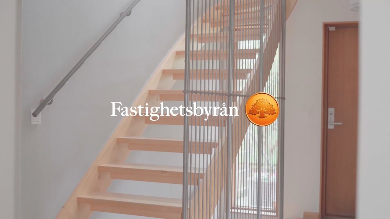 8 rum Villa på Ekorrvägen 1 Edsviken Sollentuna kommun - video