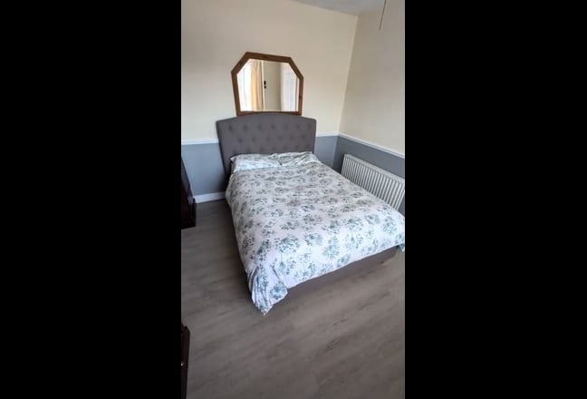 1 Dbl Ensuite & 1Dbl Bay Window Room Main Photo