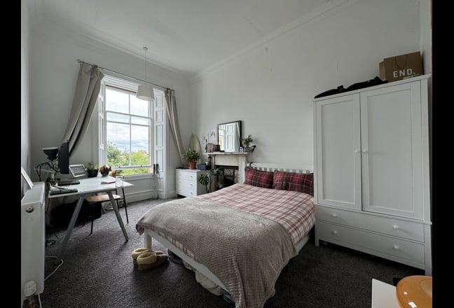 Dbl room, all bills. Newly refurbished v.friendly Main Photo