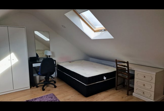 Ensuite double room in newly built bangalo  Main Photo