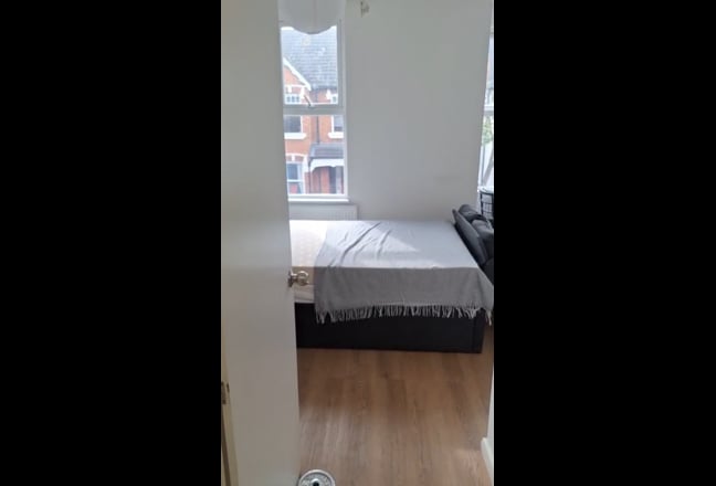 New Self-Contained Studio and Double Room Ensuite Main Photo