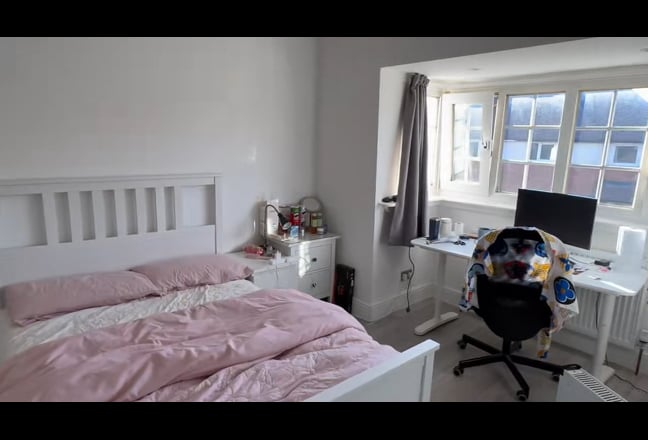 Rent a Good Room in Guildford, Near Univeristy Main Photo